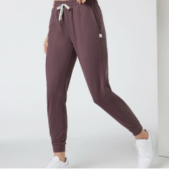 VUORI Performance Joggers - Picture 2 of 8